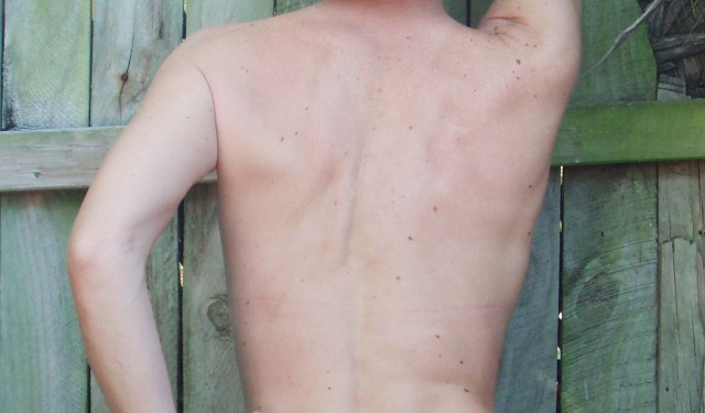 Bare back with no tattoos